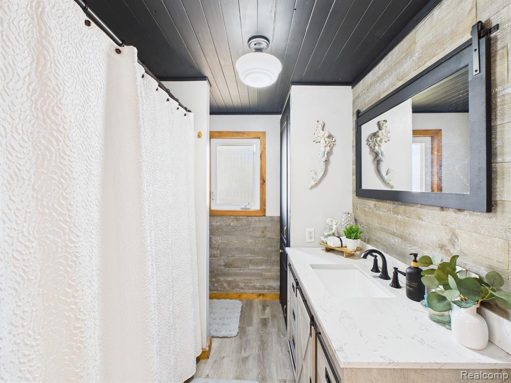 408 Peninsula Drive, Columbiaville, MI 48421 — Photo 6