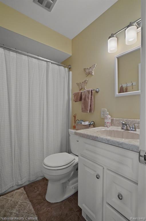 9812 ATWOOD Drive, South Lyon, MI 48178 — Photo 33