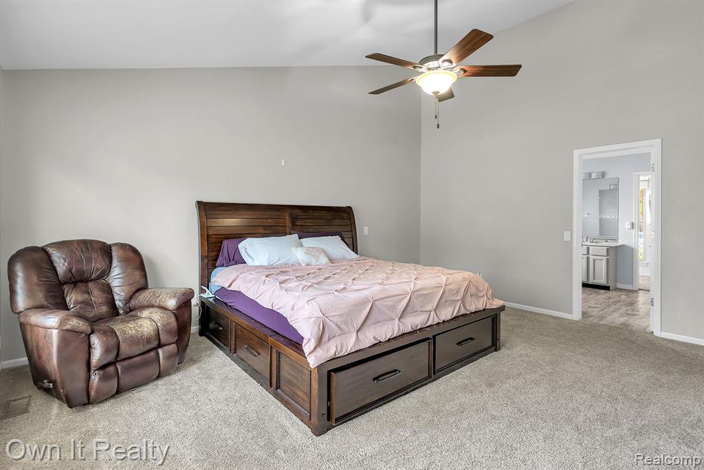 45693 Radnor Road, Canton, MI 48187 — Photo 24