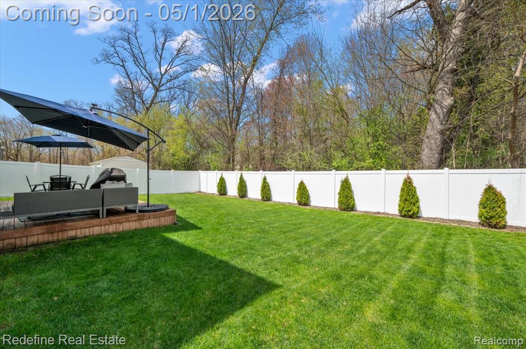 310 Fountain Park Drive, Waterford, MI 48327 — Photo 26
