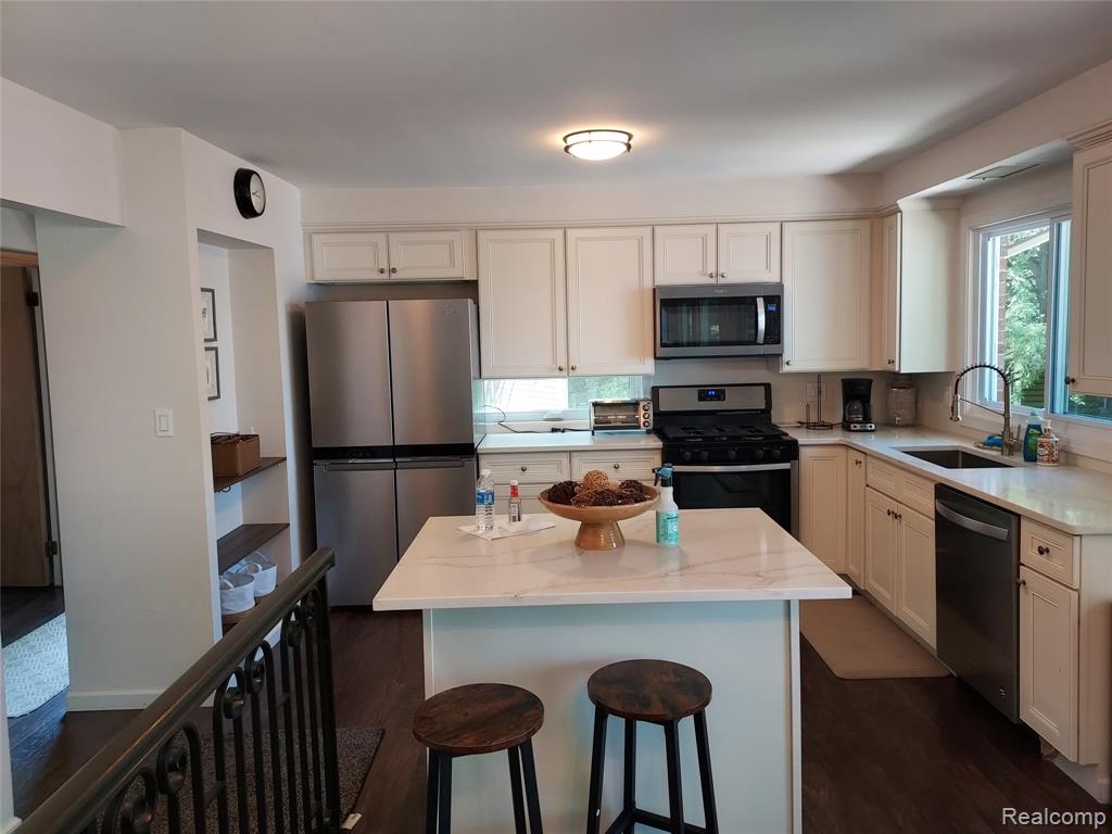 1700 Hamilton Drive, Bloomfield, MI 48302 — Photo 16