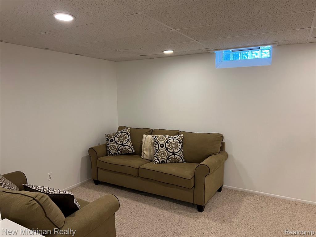 5658 DRAKE HOLLOW Drive E, West Bloomfield, MI — Photo 32