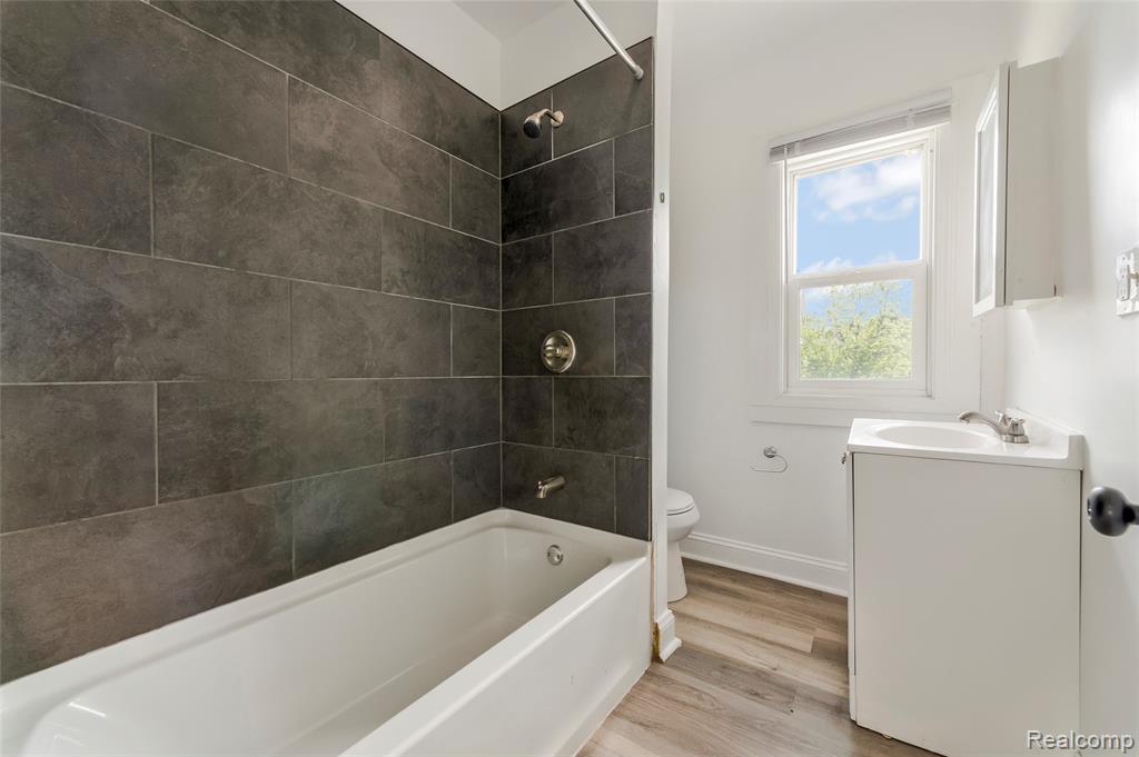 216 Holbrook Street, Detroit, MI 48202 — Photo 39