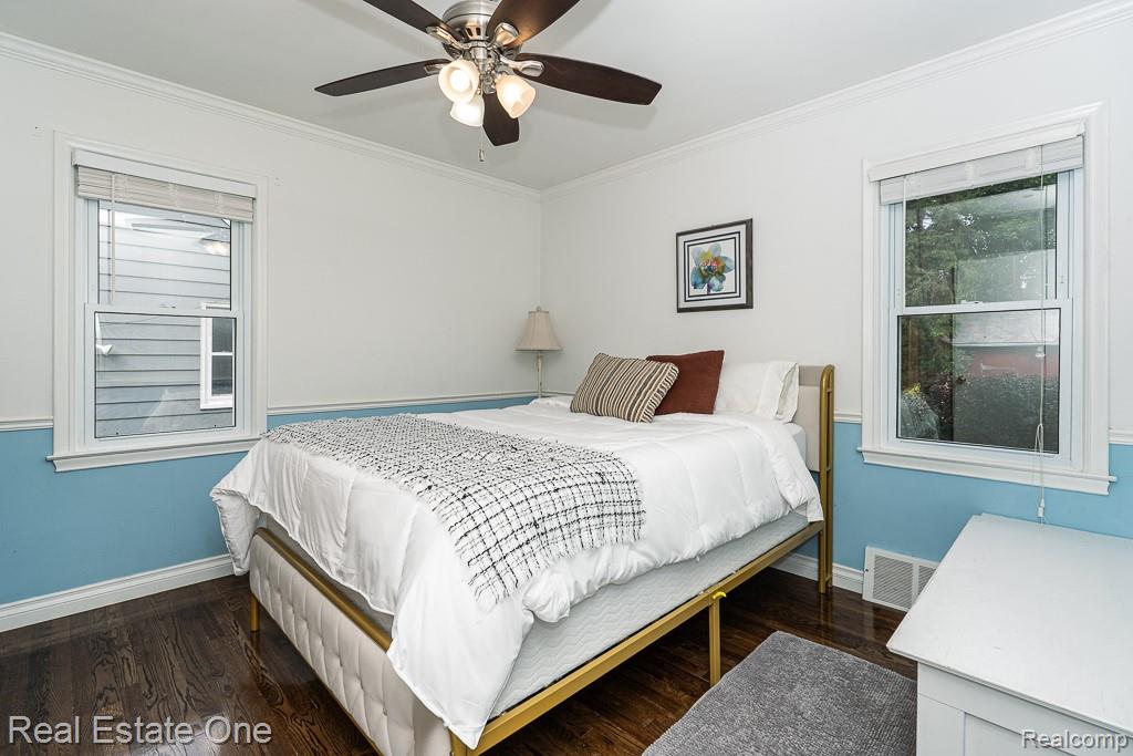 4196 Grayton Drive, Waterford, MI 48328 — Photo 18