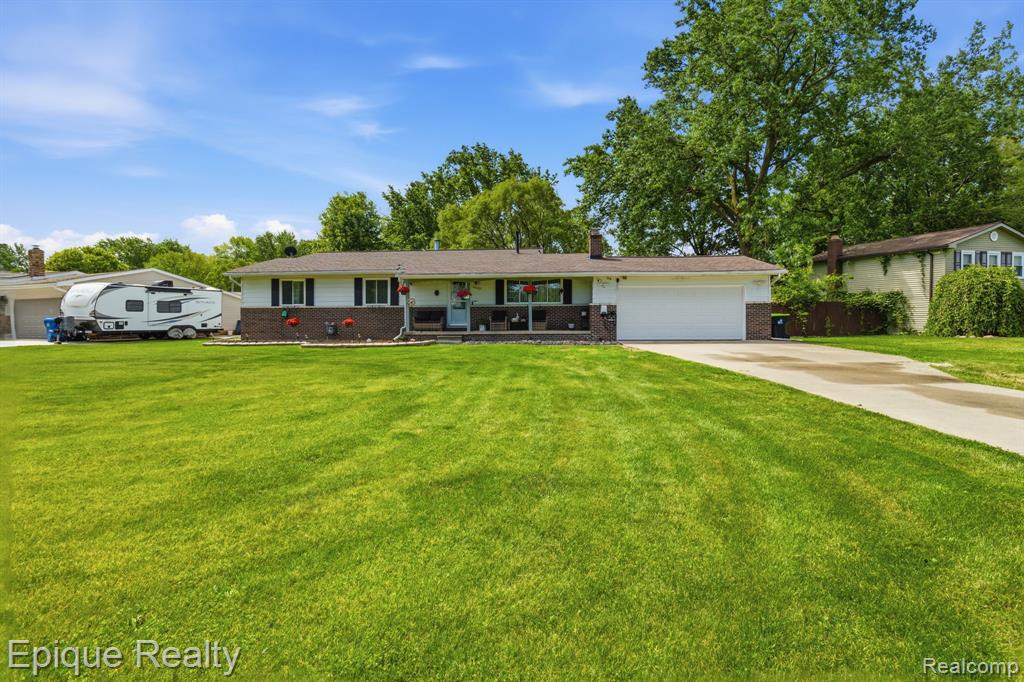 48132 Pheasant Street, New Baltimore, MI 48047 — Photo 2