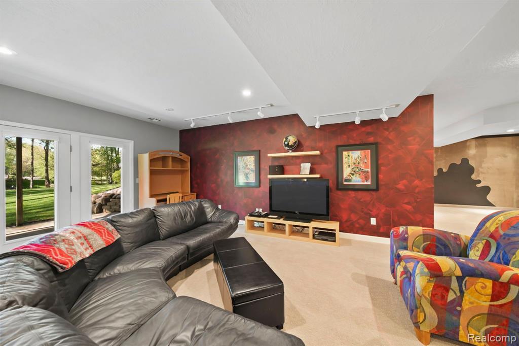 4852 INDIAN CREEK Drive, Jackson, MI 49201 — Photo 44