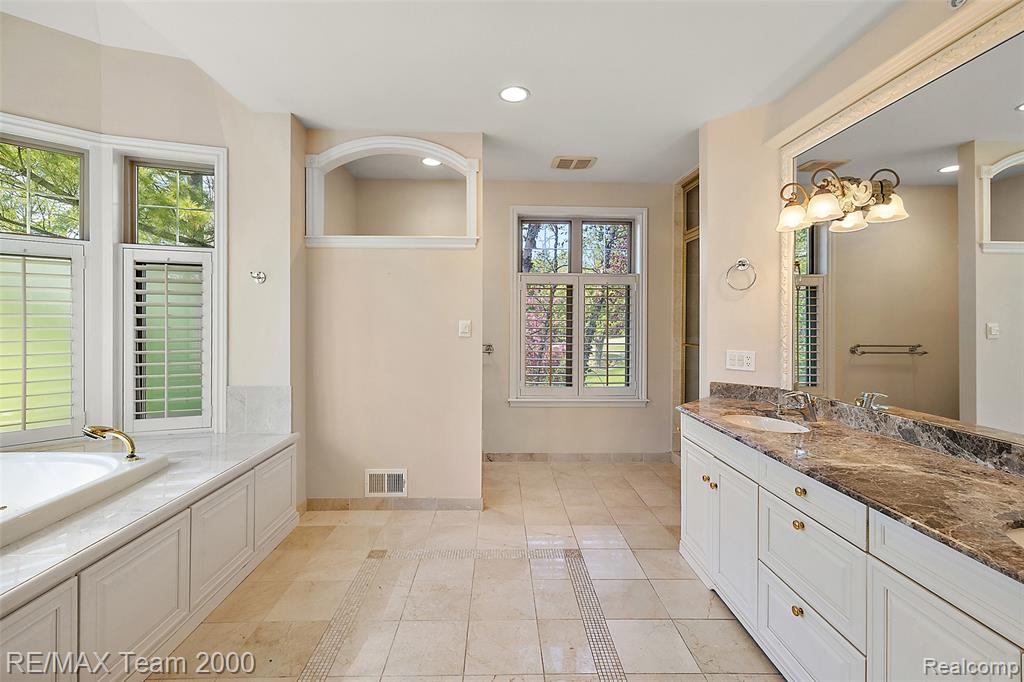 630 Sheldon Court, Rochester, MI 48306 — Photo 43