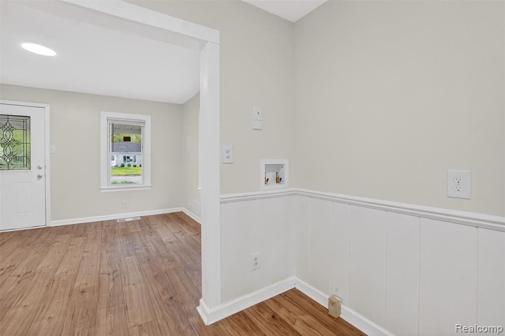 4910 HUGHES Road, Lansing, MI 48910 — Photo 13
