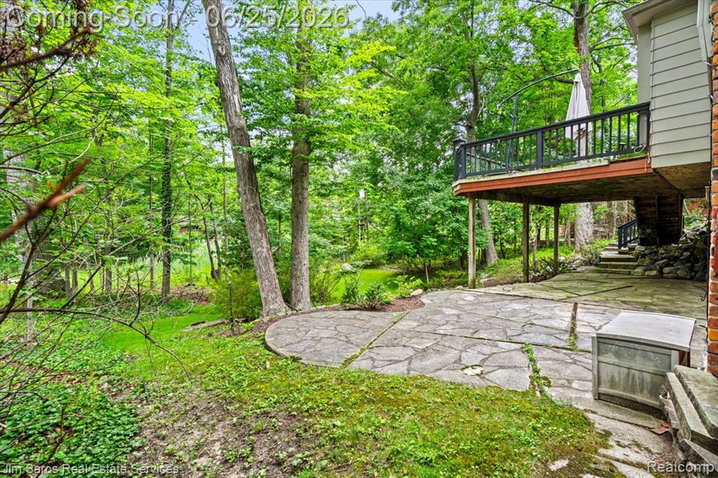 32807 Red Oaks Trail, Beverly Hills, MI 48025 — Photo 42
