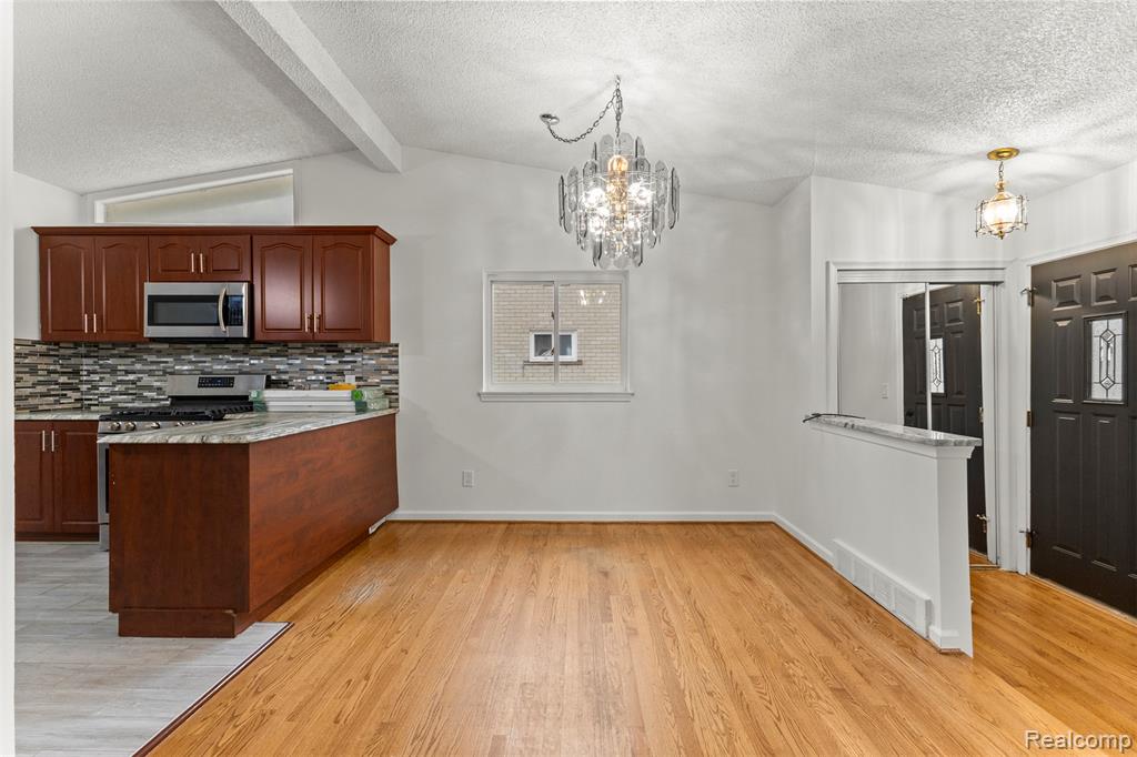 7423 Amboy Street, Dearborn Heights, MI 48127 — Photo 10