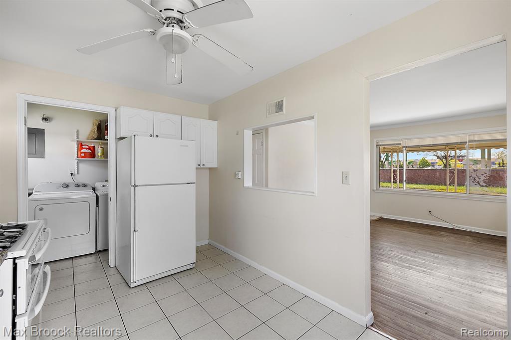 561 Bennett Avenue, Ferndale, MI 48220 — Photo 8