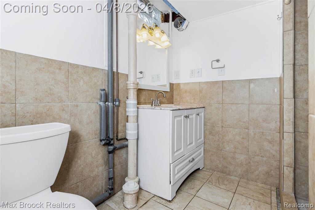 17000 W 13 Mile Road, Beverly Hills, MI 48025 — Photo 39