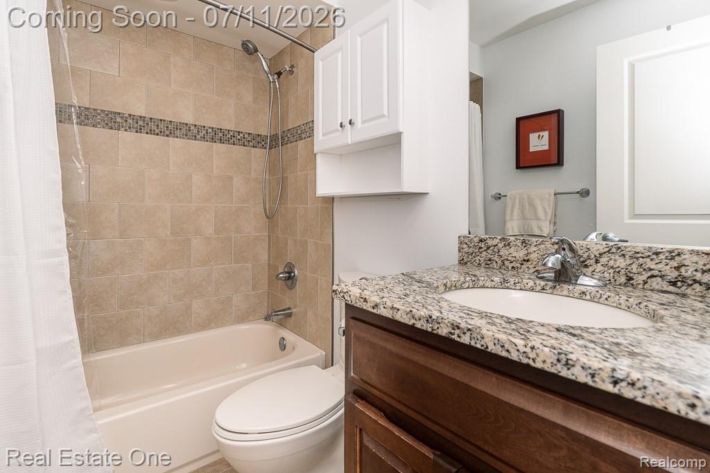 1067 Newgate Court, Oakland, MI — Photo 21