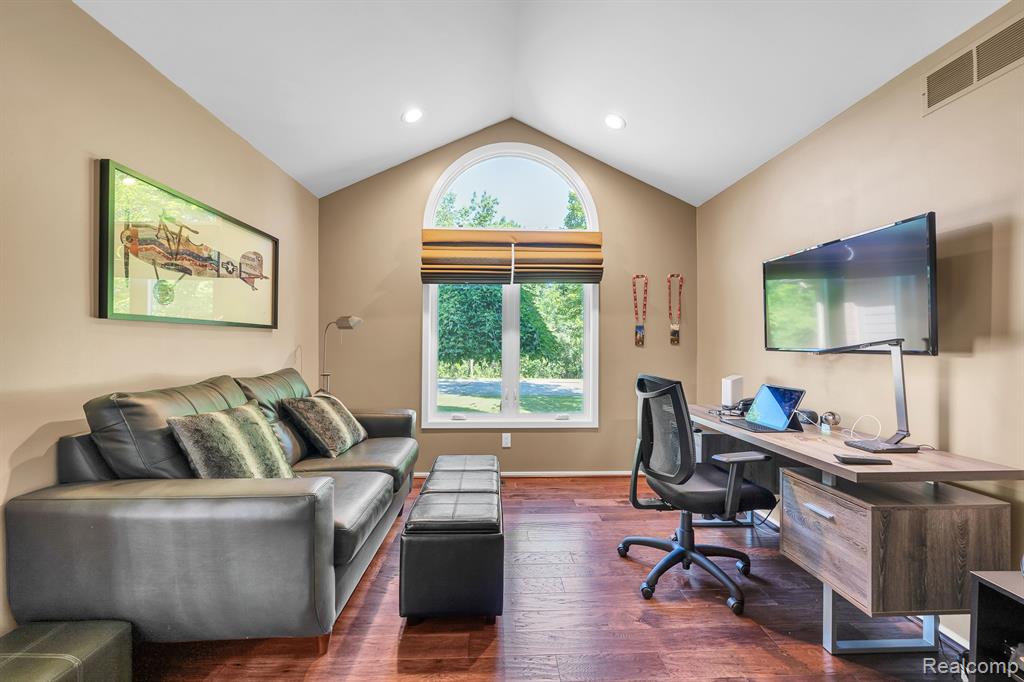 5039 LAGOONS Circle S, West Bloomfield, MI 48323 — Photo 10