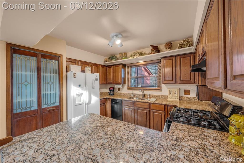 1351 Glen Oak Drive, Holly, MI 48442 — Photo 16