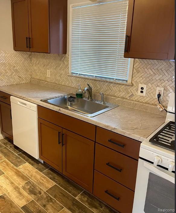 6911 Town Lane, Dearborn Heights, MI 48127 — Photo 4