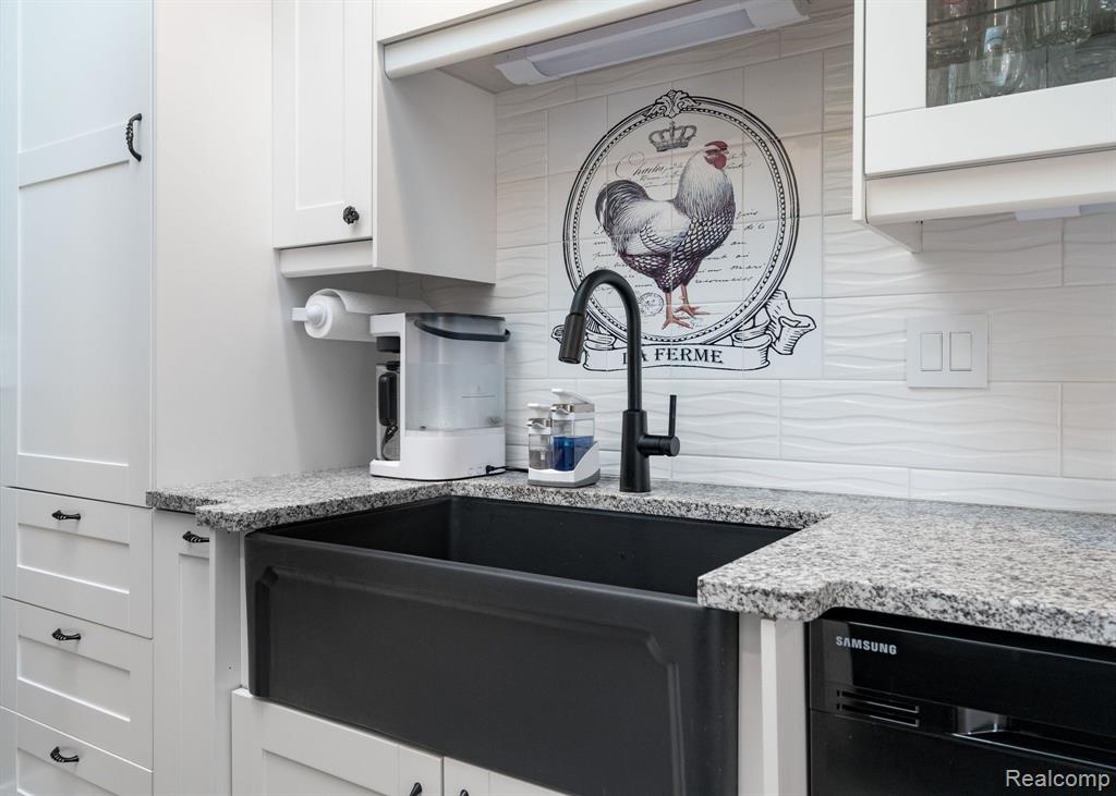 50130 DECOOK Court, Macomb, MI 48044 — Photo 16