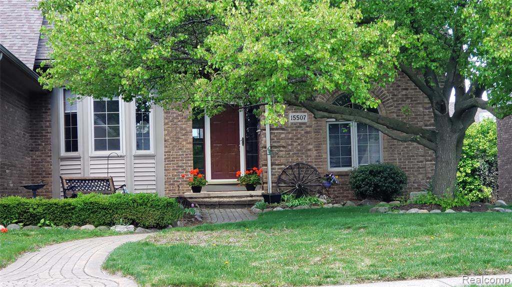 15507 White Oak, Fraser, MI 48026 — Photo 2
