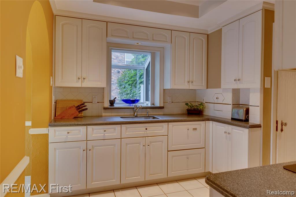 815 Oakridge, Ferndale, MI 48220 — Photo 11