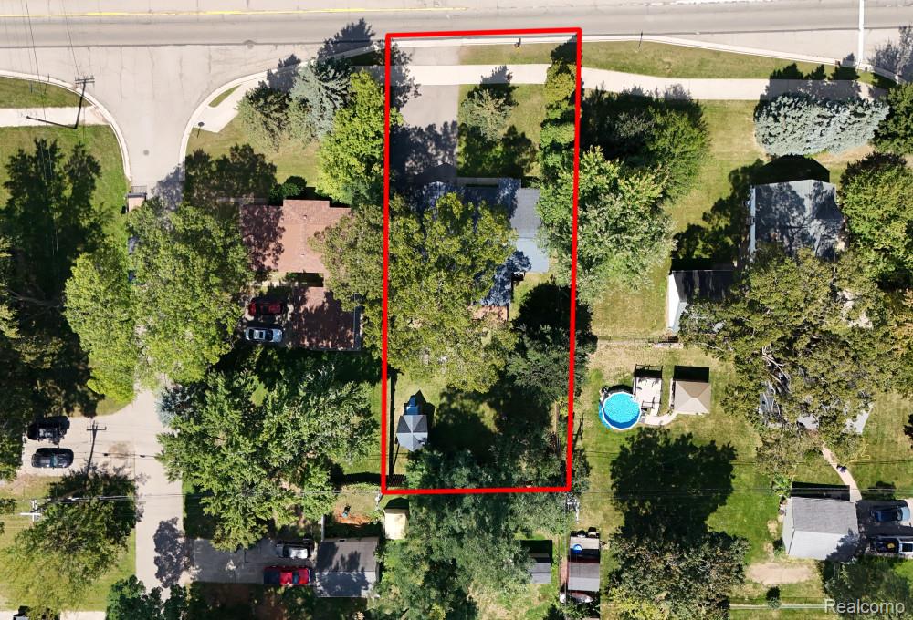 7377 Cooley Lake Road, West Bloomfield, MI 48324 — Photo 56