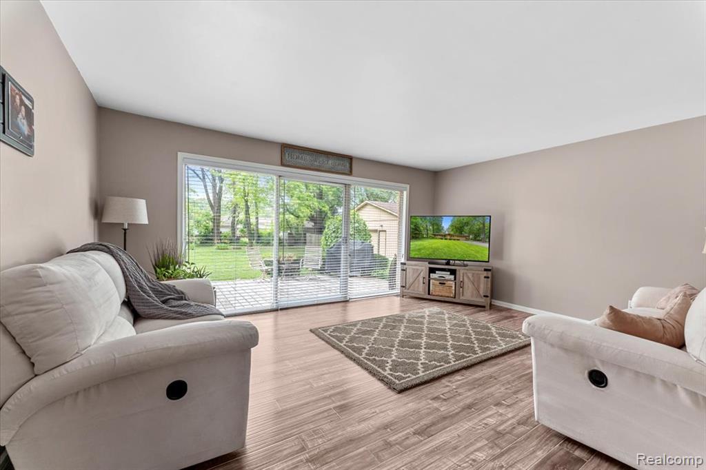 8848 Caroline Street, Taylor, MI 48180 — Photo 10
