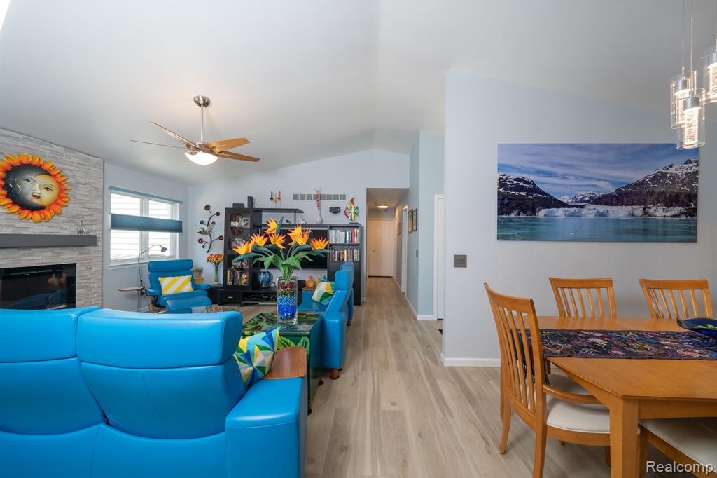 24729 SARAH FLYNN, Novi, MI — Photo 37