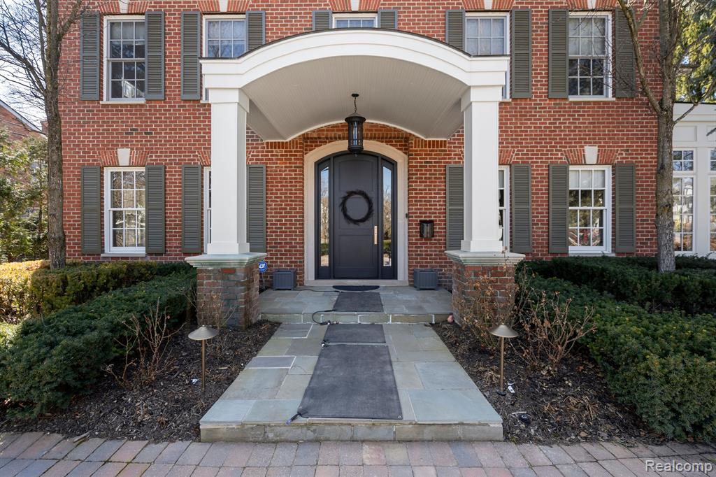 550 SHIRLEY Road, Birmingham, MI 48009 — Photo 2