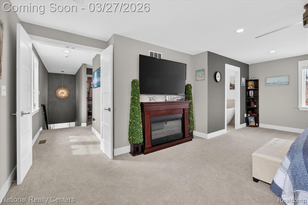 946 Dunreath Street, Wolverine Lake, MI 48390 — Photo 27