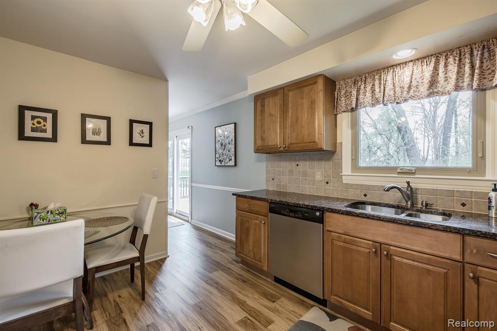 4931 Huron Drive, Clarkston, MI 48348 — Photo 17