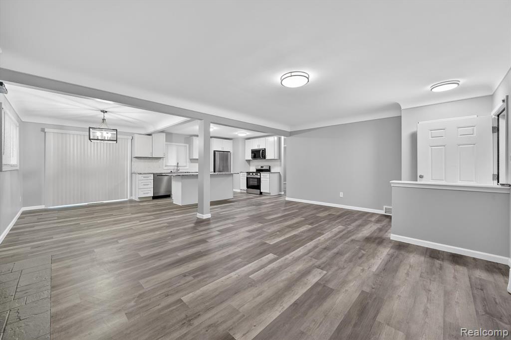 14203 Fenton, Redford, MI 48239 — Photo 8