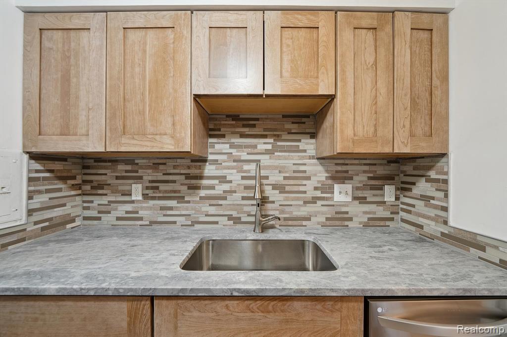 8200 E Jefferson, #1202, Detroit, MI 48214 — Photo 13