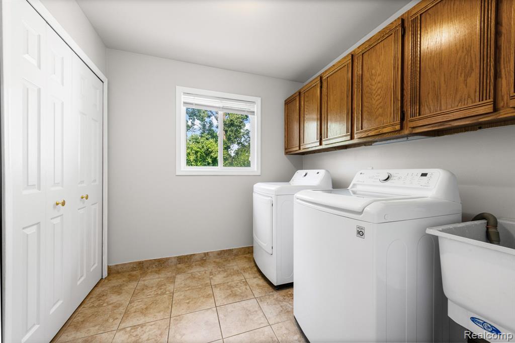 50583 Pembroke Drive, New Baltimore, MI 48047 — Photo 13