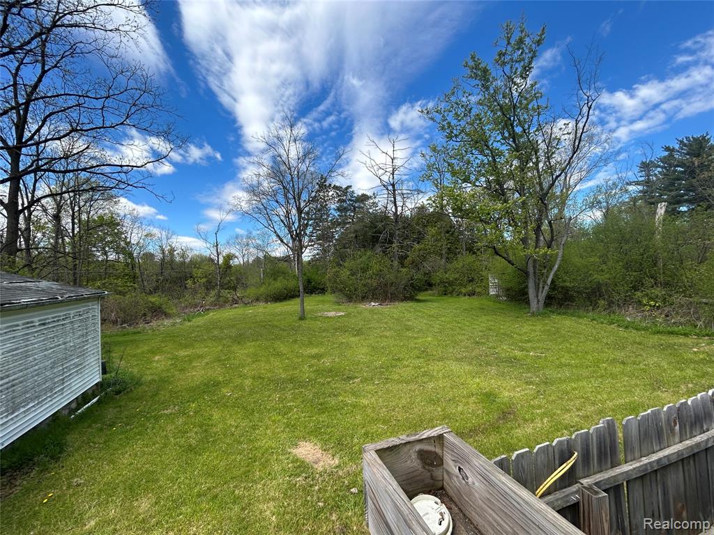2356 S DYE Road, Flint, MI 48532 — Photo 15