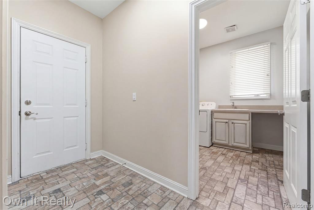 48280 Gladstone Road, Canton, MI 48188 — Photo 28