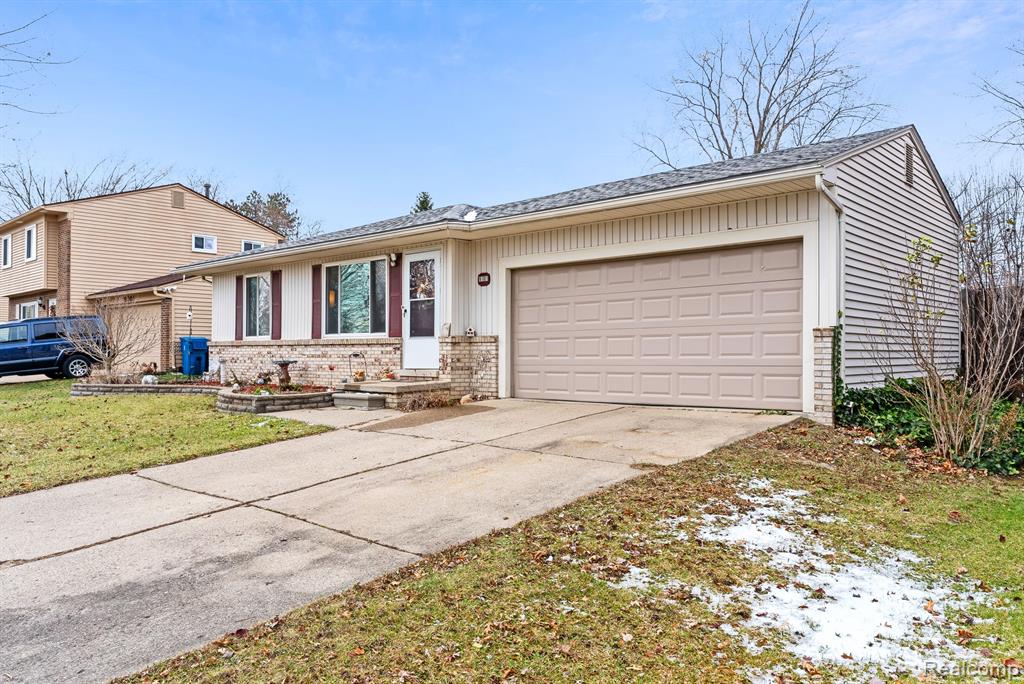 9101 ARLINGTON Drive, Ypsilanti, MI 48198 — Photo 3