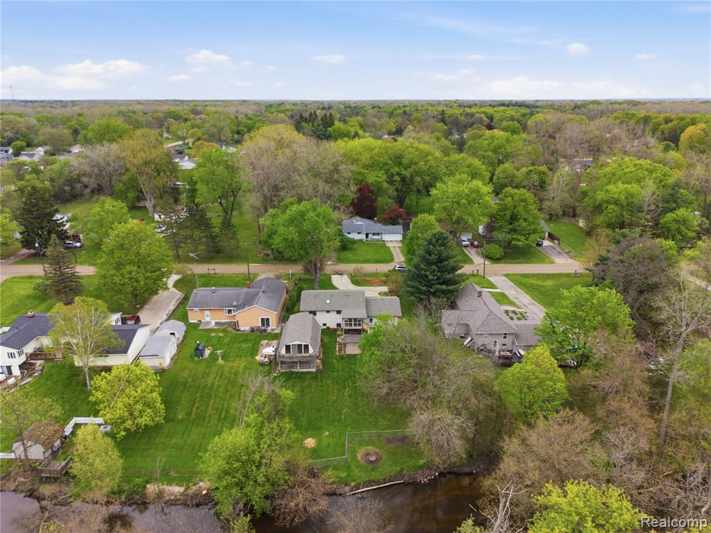 2465 Egelston Avenue, Burton, MI 48509 — Photo 42