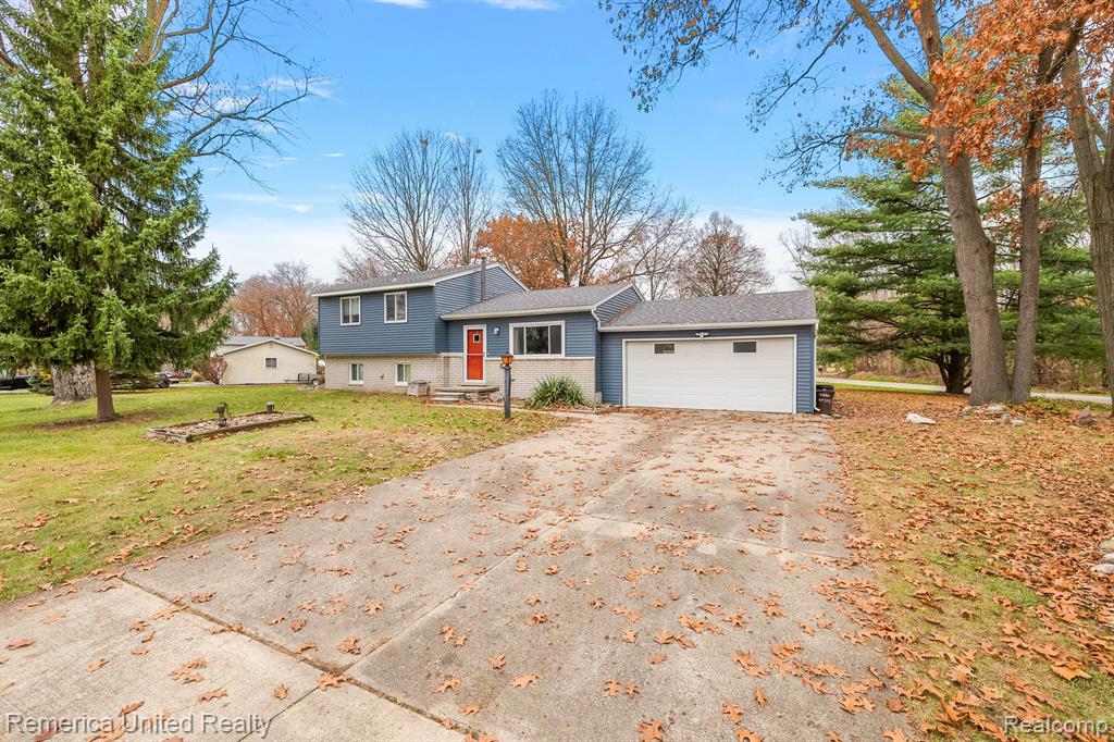 876 RIDGEMONT Street, Commerce Twp, MI 48382 — Photo 3
