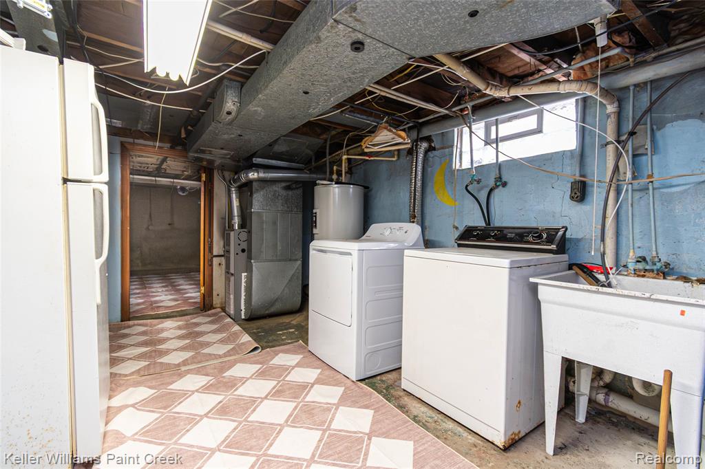 6903 Dandison Boulevard, West Bloomfield, MI 48324 — Photo 47