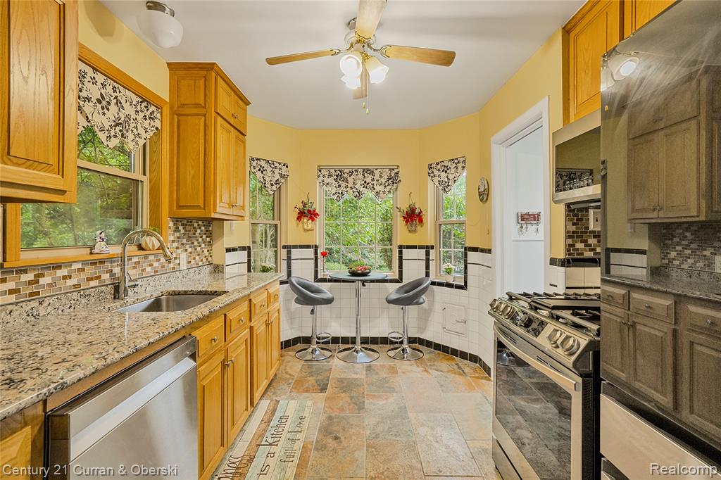 7841 Bingham Street, Dearborn, MI 48126 — Photo 17