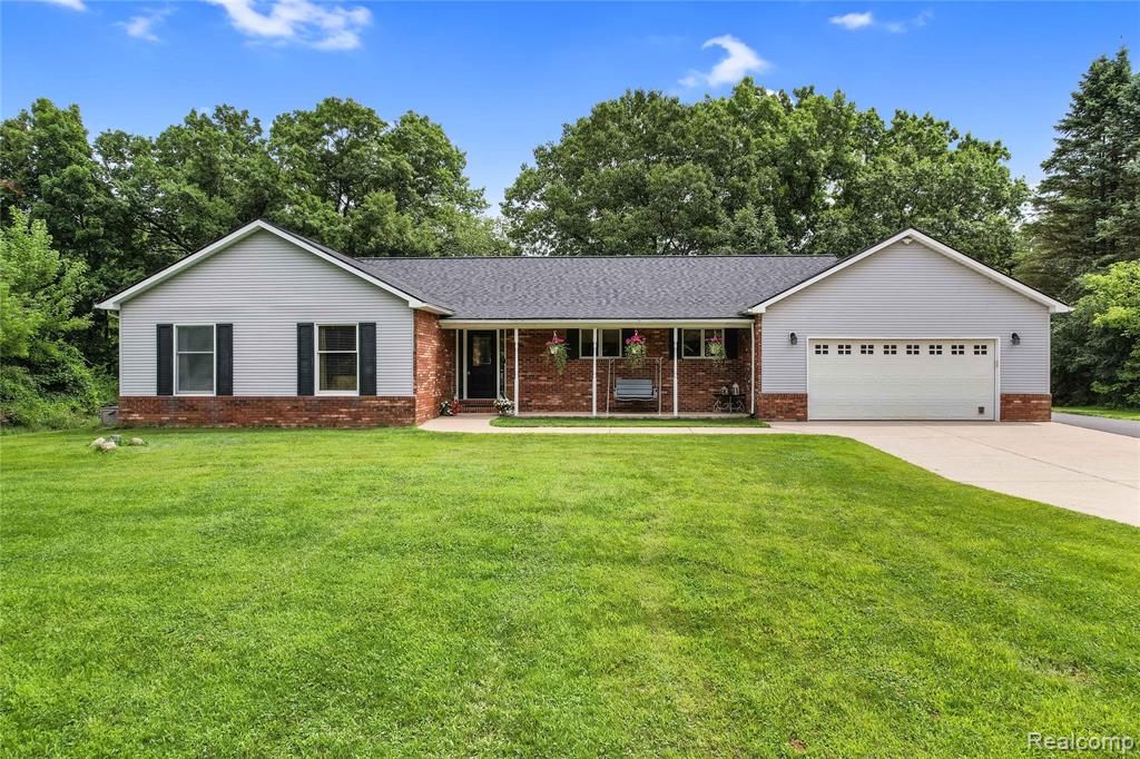 9587 Harmon Lane, South Lyon, MI 48178 — front exterior