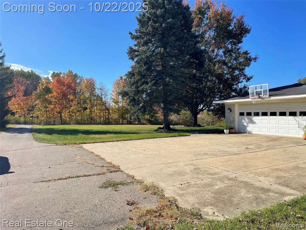 6335 Tubspring Road, Almont, MI 48003 — Photo 26