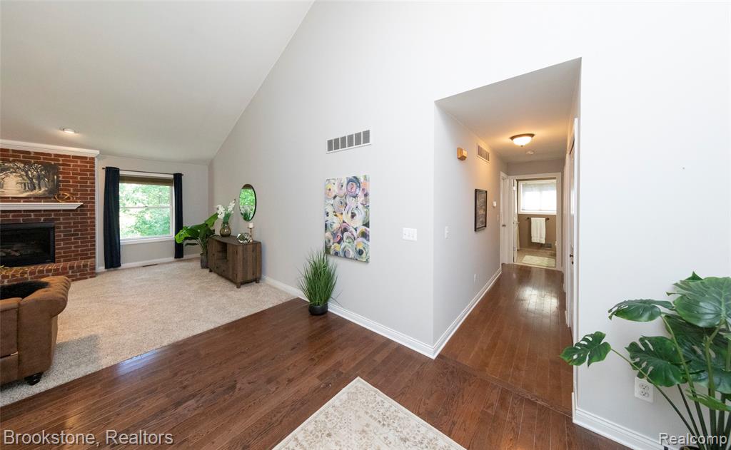 10295 Northridge Court, White Lake, MI — Photo 34