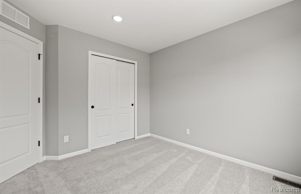 43026 Atwood Avenue, Novi, MI — Photo 30