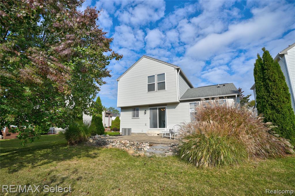5199 Meadow Crest Circle, Holly, MI 48442 — Photo 3