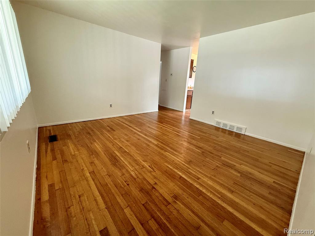 5221 Woodward Street, Wayne, MI 48184 — Photo 8