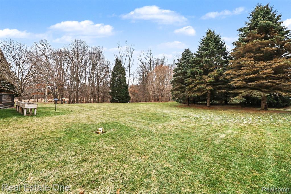 5045 Ashford Road, Clarkston, MI 48348 — Photo 38