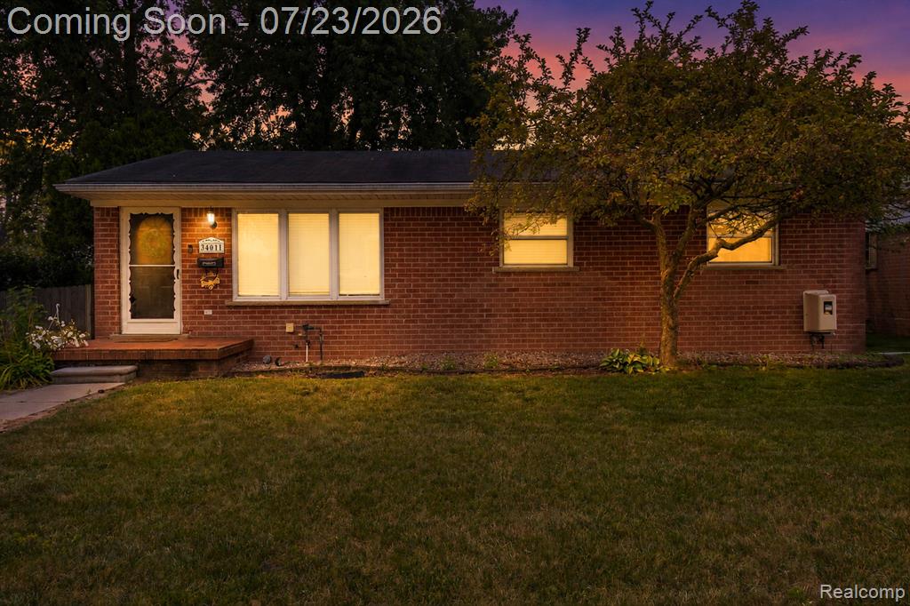 34011 Majestic Street, Westland, MI