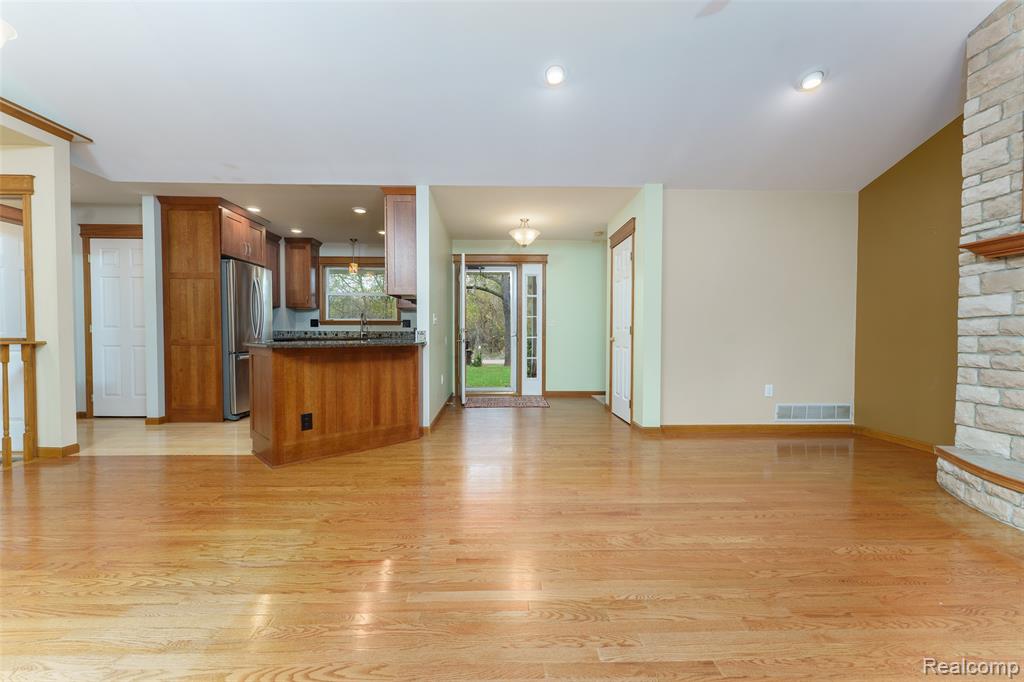3410 Hogback Road, Fowlerville, MI 48836 — Photo 8