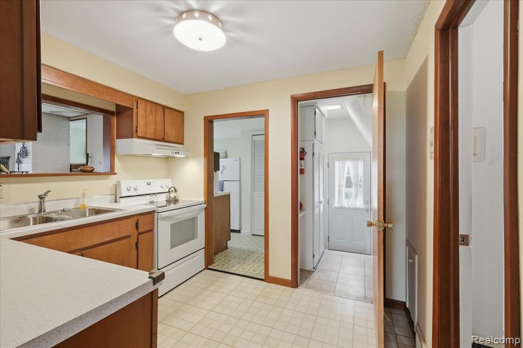 2811 Orange Grove Road, Waterford, MI 48329 — Photo 14