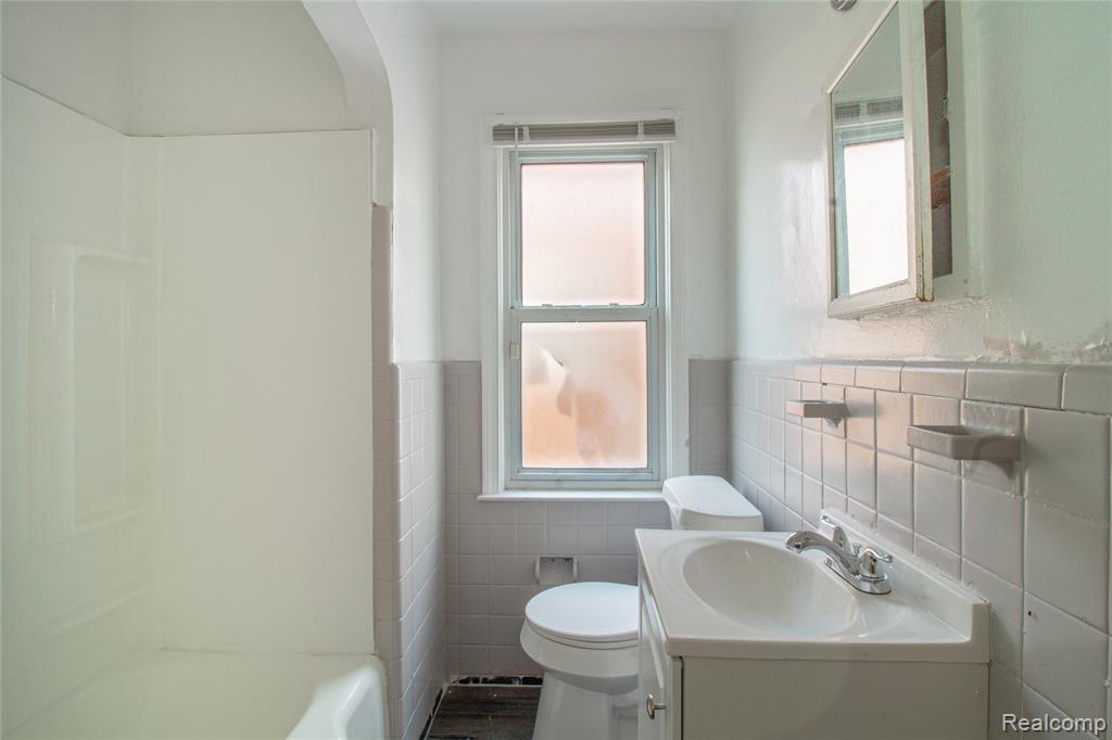 14952 Elmdale Street, Detroit, MI 48213 — Photo 9